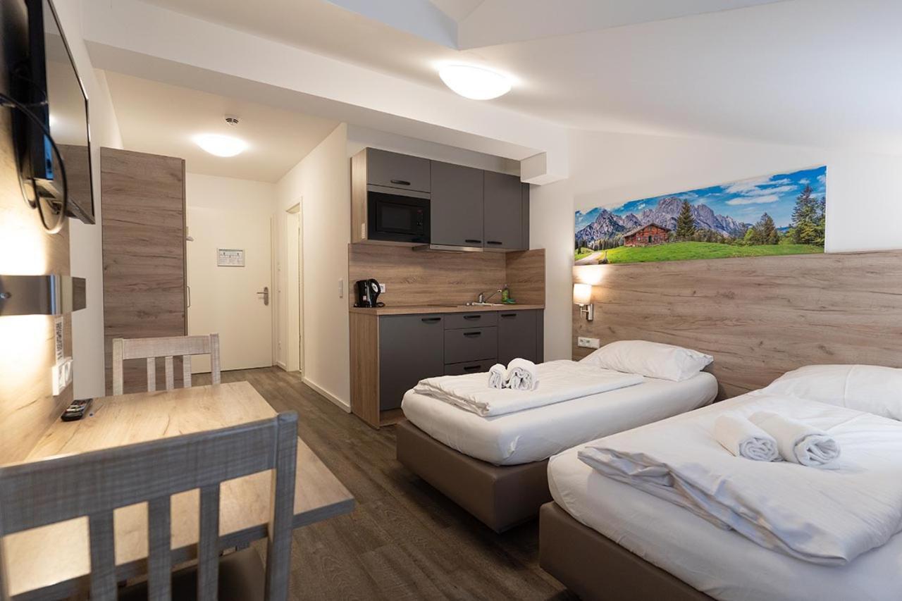 Aparthotel Oberfeld West Muenchen, Selbstversorgerhotel Strasslach-Dingharting Ngoại thất bức ảnh