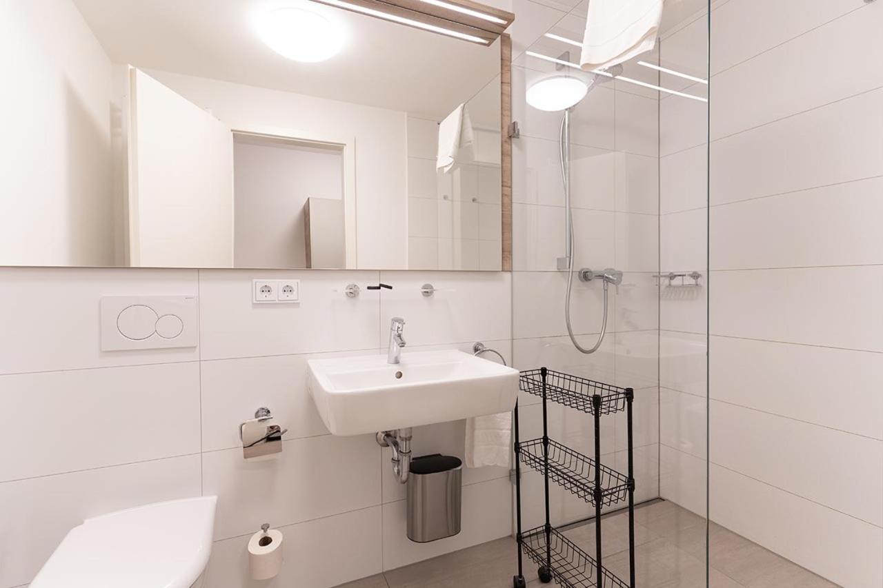 Aparthotel Oberfeld West Muenchen, Selbstversorgerhotel Strasslach-Dingharting Ngoại thất bức ảnh